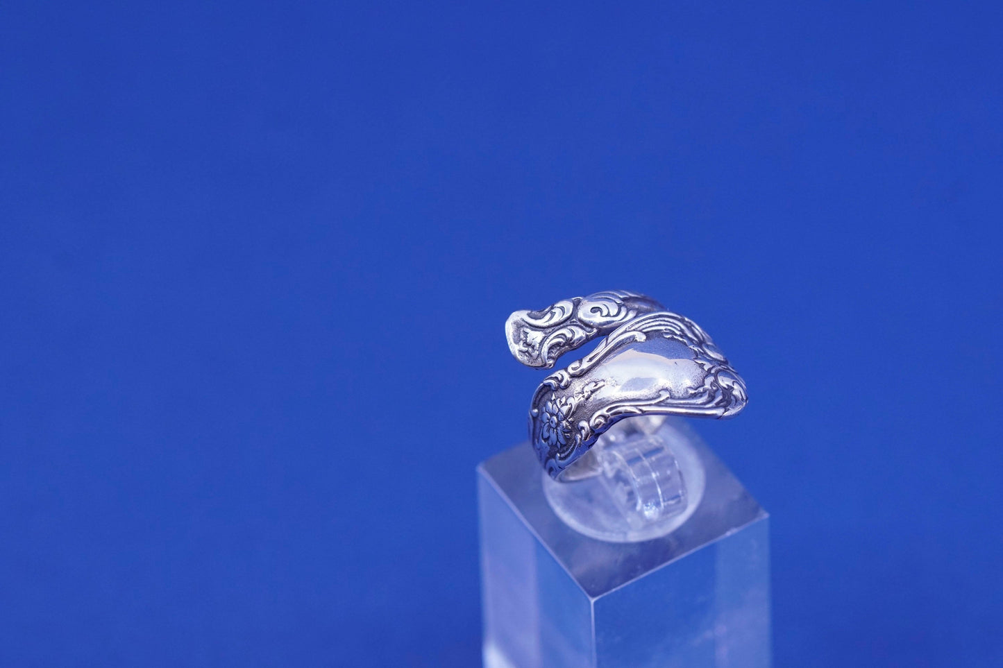Size 4.75, vintage Sterling silver handmade ring, 925 flower spoon wrap band