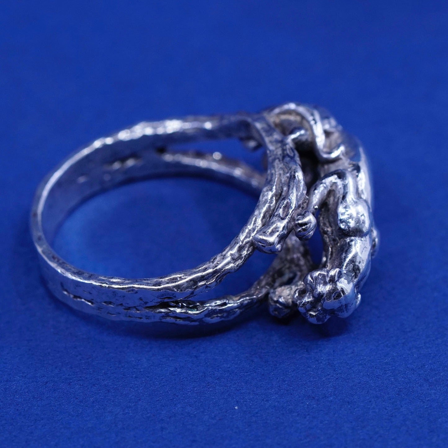 Size 9.75, vintage sterling silver handmade ring, 925 leopard figure band