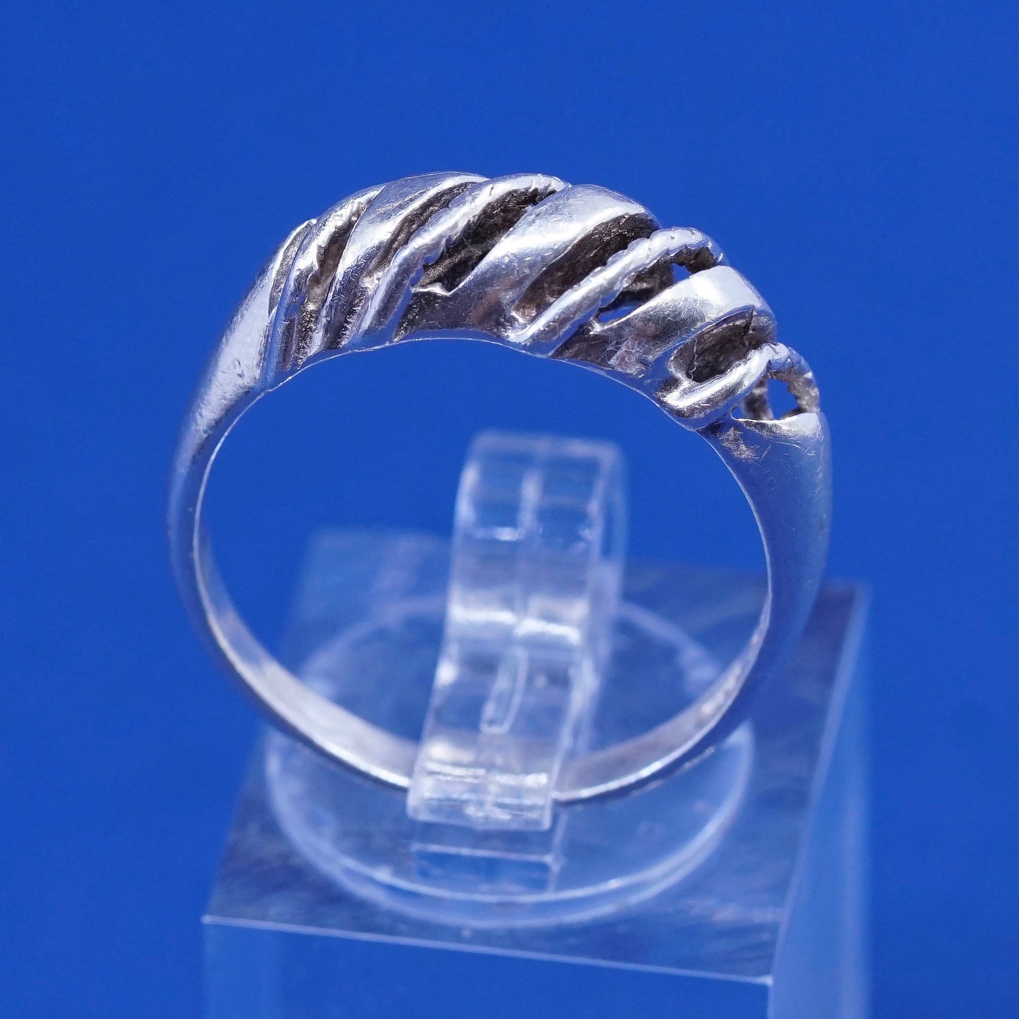 sz 8, vtg Sterling silver handmade ribbed ring, 925 statement band with wave
