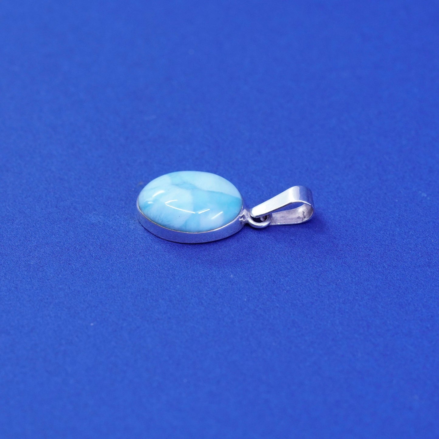 Vintage Sterling 925 Silver Handmade Pendant with oval larimar