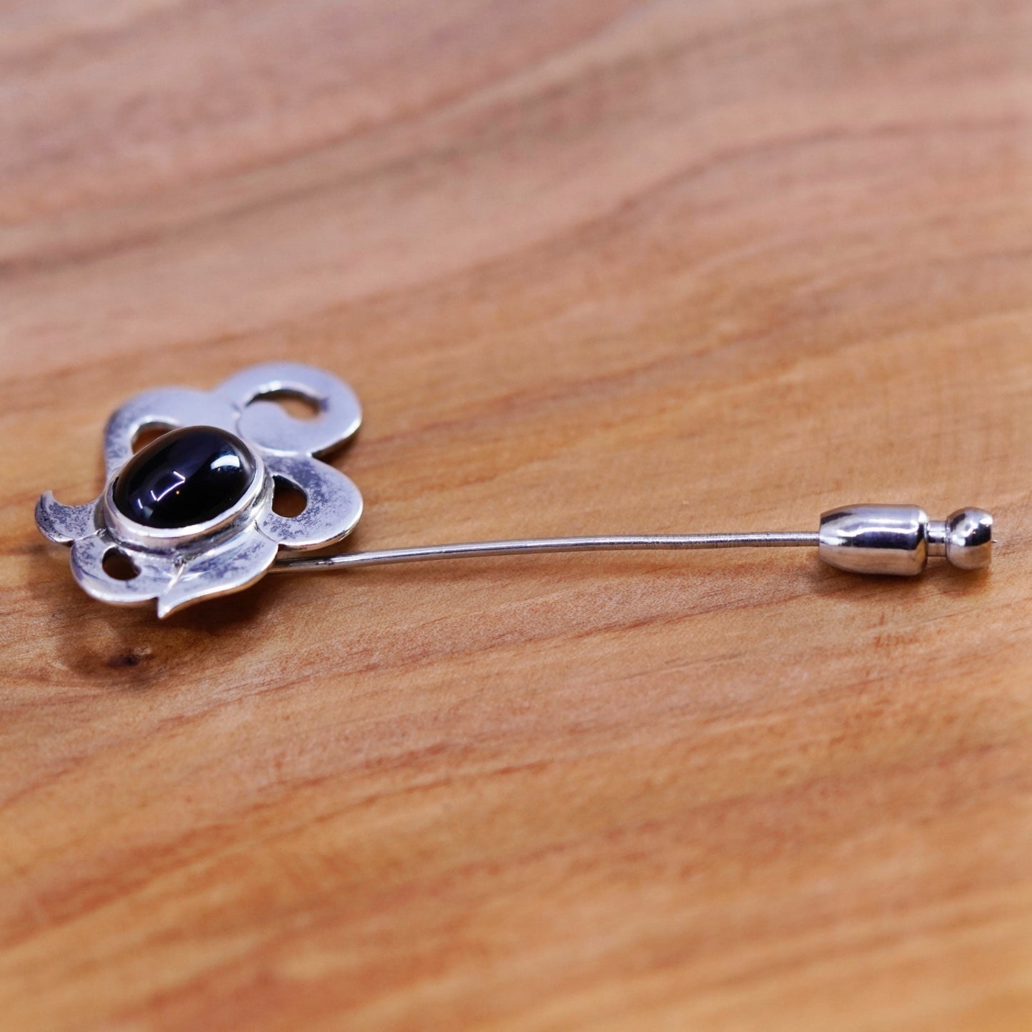 Vintage handmade sterling 925 silver swirly pin with onyx, antique
