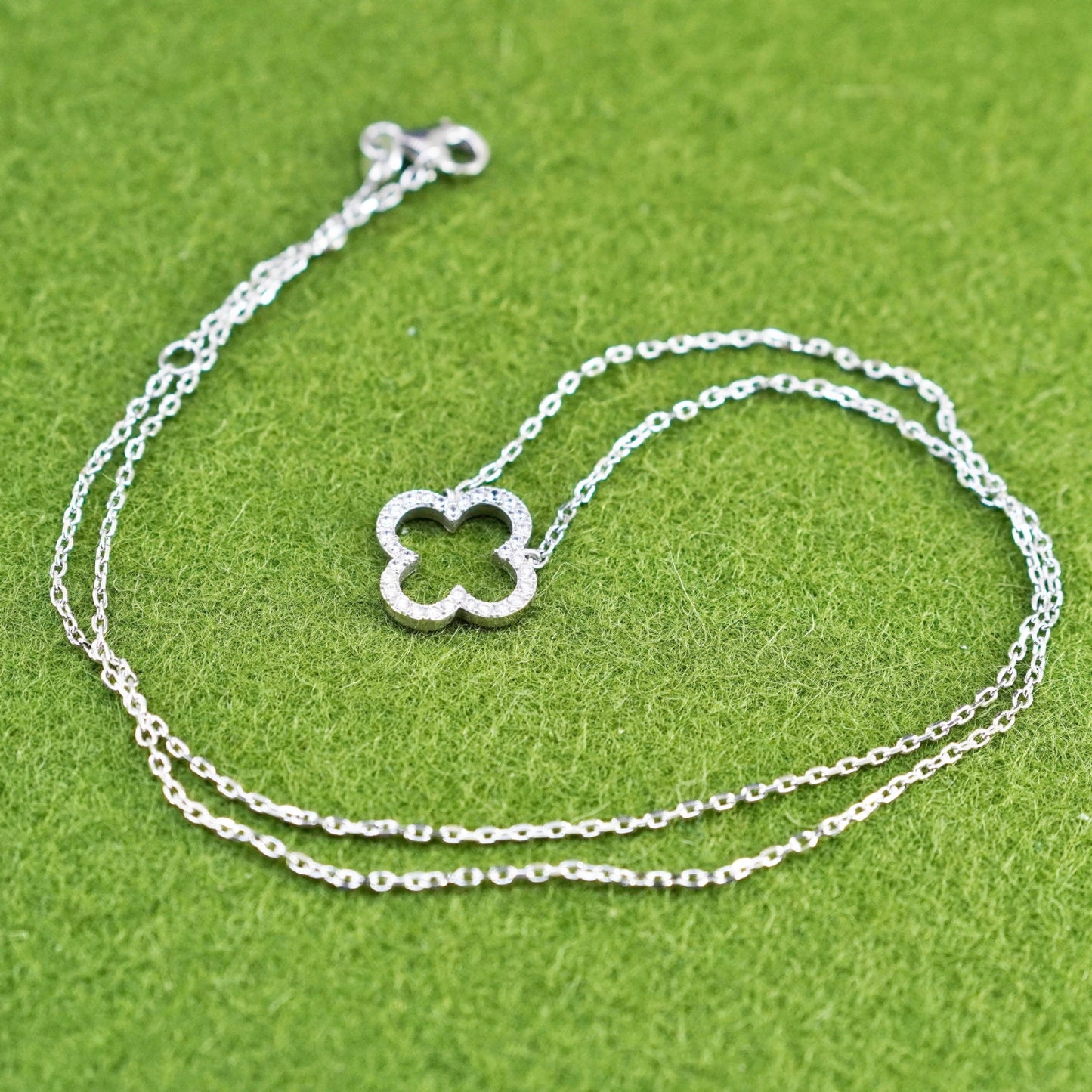 17+1”, sterling 925 silver circle chain necklace with Cz lucky clover pendant
