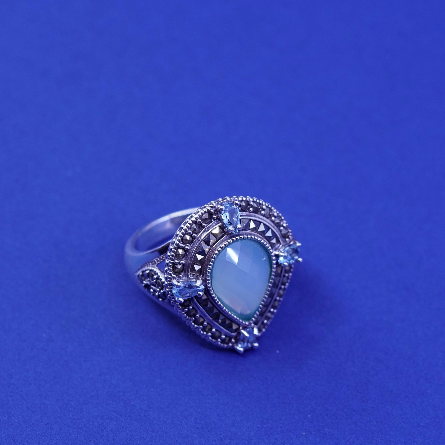 sz10, vtg 925 Sterling 925 Silver teardrop Chalcedony Cocktail Ring Marcasite