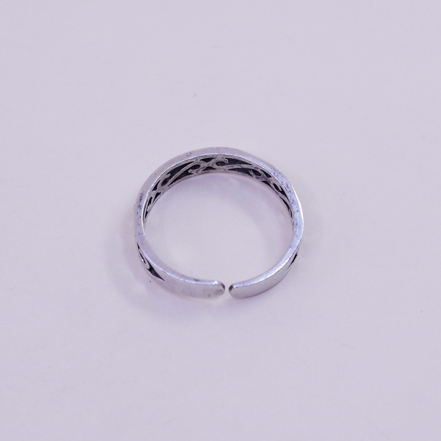 Size 7, vintage sterling silver handmade ring, 925 band with whirl filigree