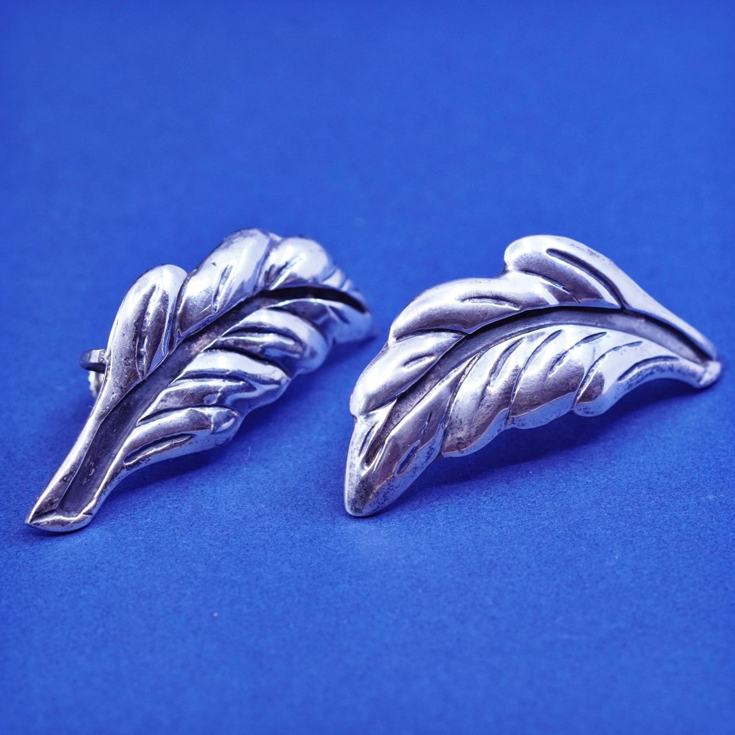 Vintage CAR Taxco Sterling silver handmade earrings, 925 screw back leaf