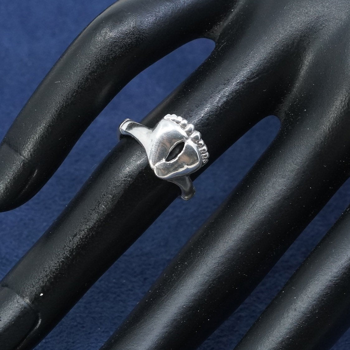 sz 2.75, vtg Sterling silver handmade ring, 925 band w/ baby footprint