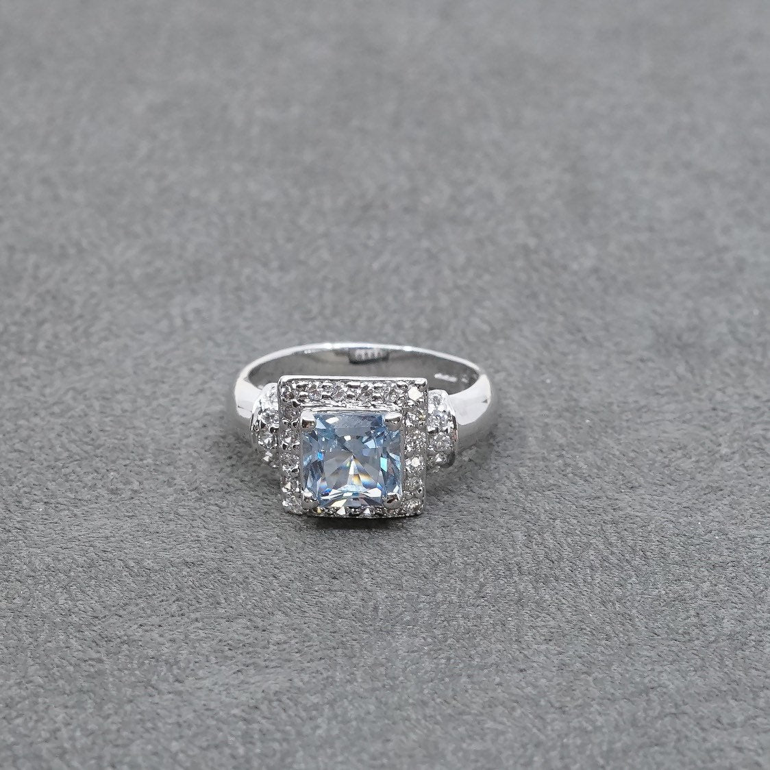 sz 9, vtg Sterling silver engagement ring, 925 w/ blue topaz and cz