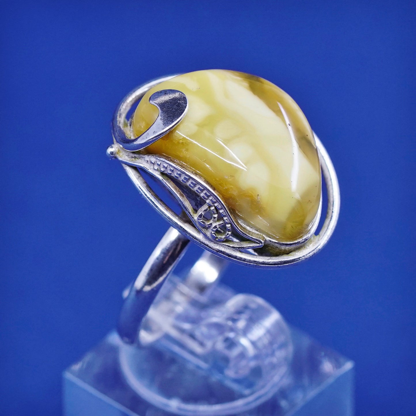sz 8, Sterling silver handmade ring, Native American, southwestern 925 w/ amber