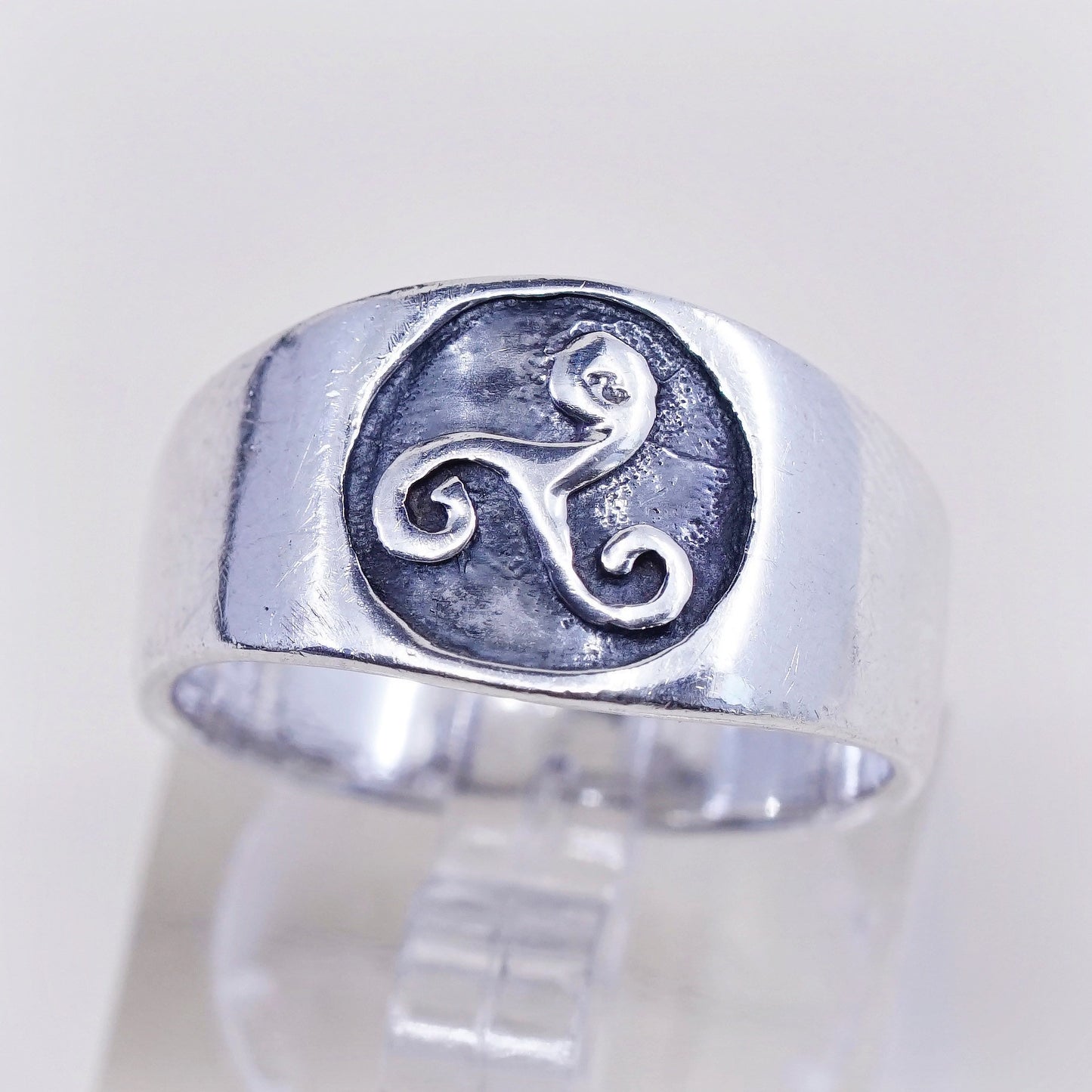Size 7, vintage mexico sterling 925 silver handmade ring embossed swirl
