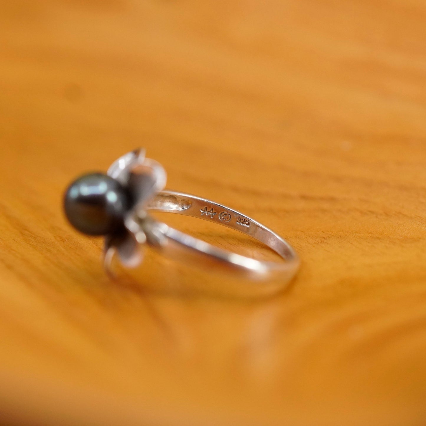 Size 7, vintage Sterling 925 silver handmade plumeria flower Ring black pearl