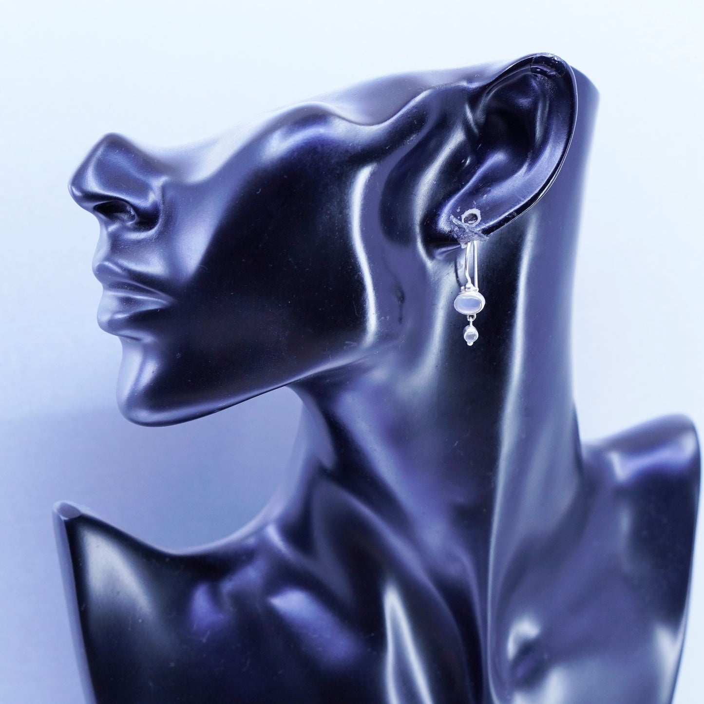 Vintage Sterling 925 silver earrings with oval clear cats eye