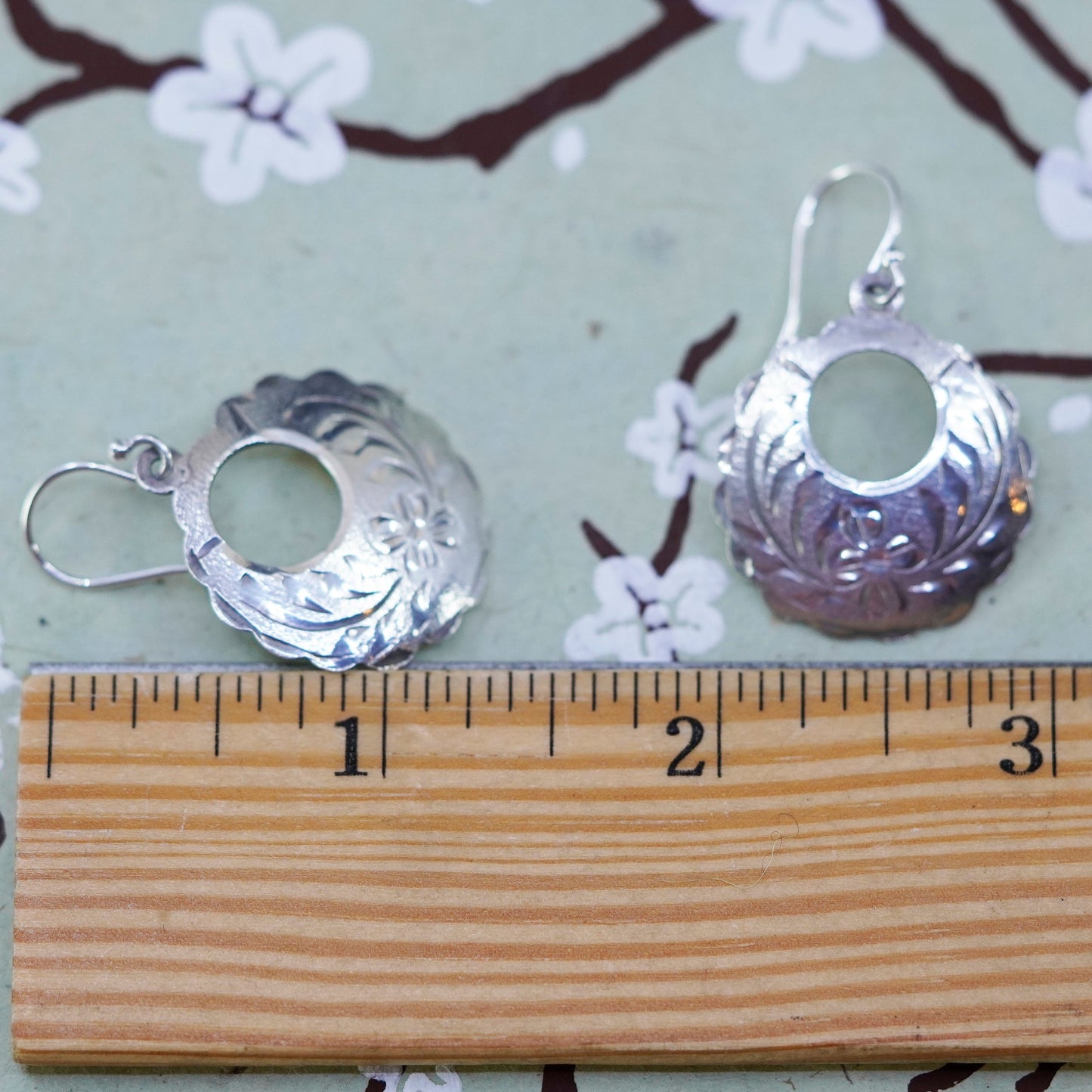 hecho en Sterling silver handmade earrings, Mexico 925 textured circle dangles