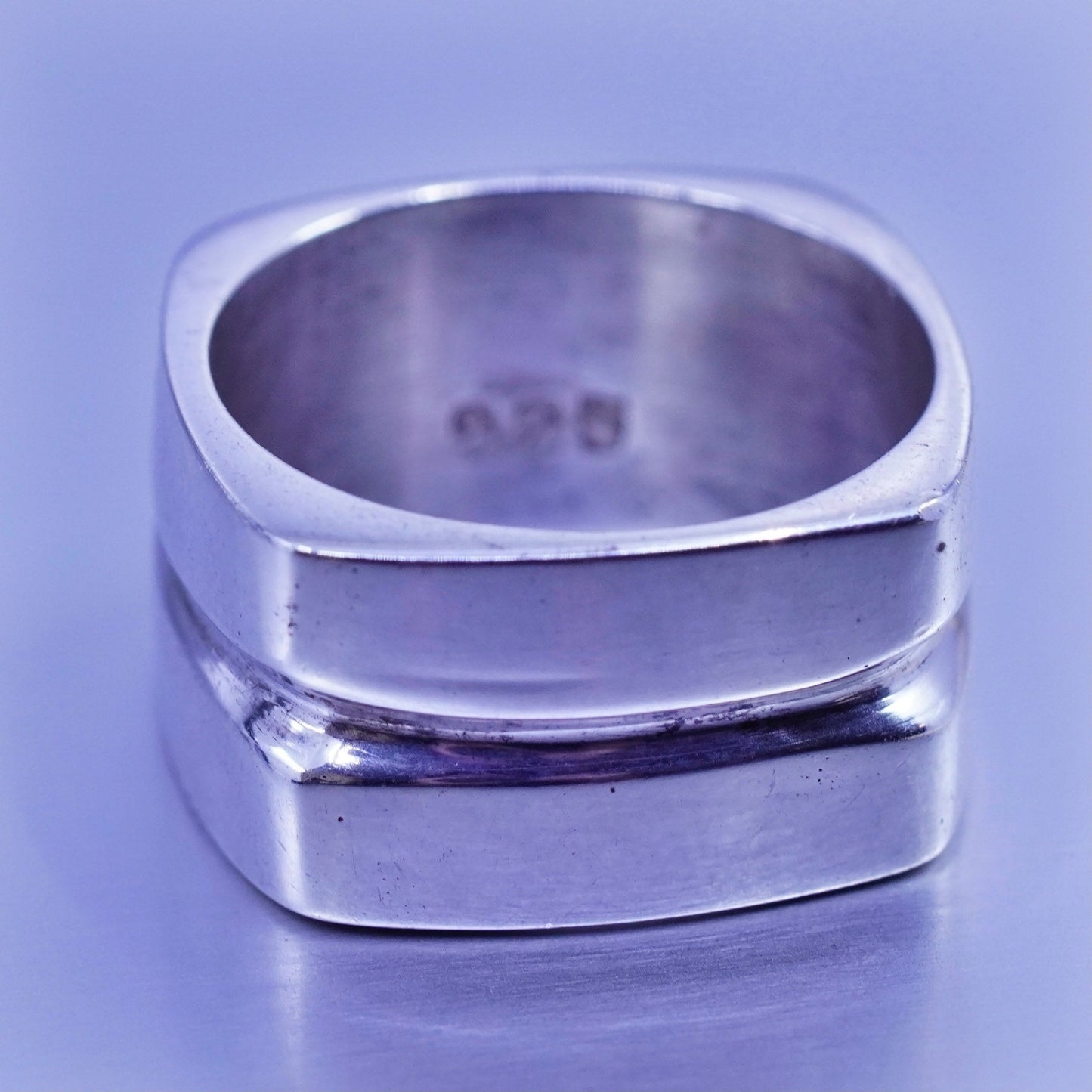 Size 7.75, vintage southwestern Sterling 925 silver ring, wide rubber band