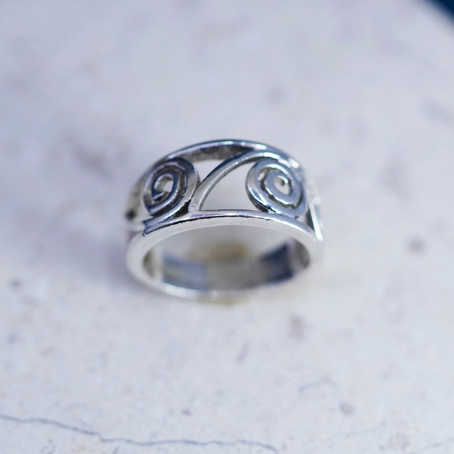 Size 6, vintage Sterling silver handmade ring, 925 Filigree swirl band