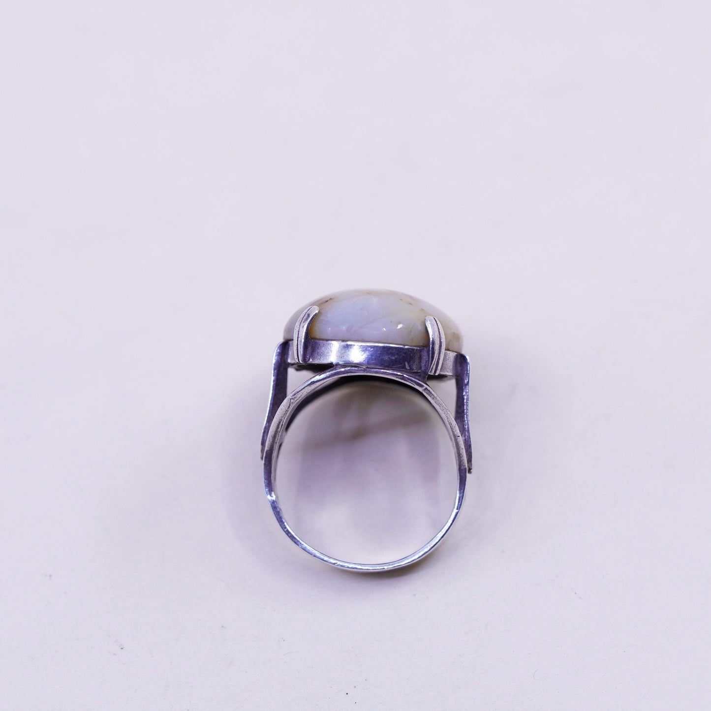 Size 8, vintage Sterling 925 silver handmade cocktail ring with agate