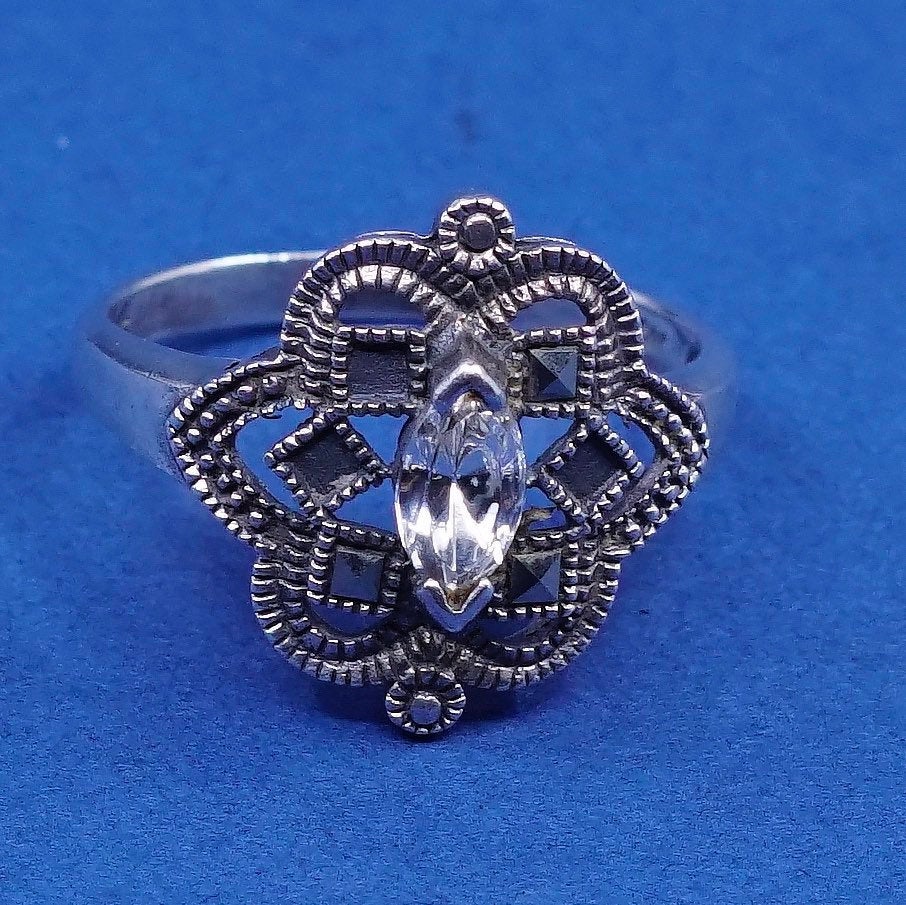 sz 8.25, vtg Sterling silver handmade ring, 925 band w/ marcasite