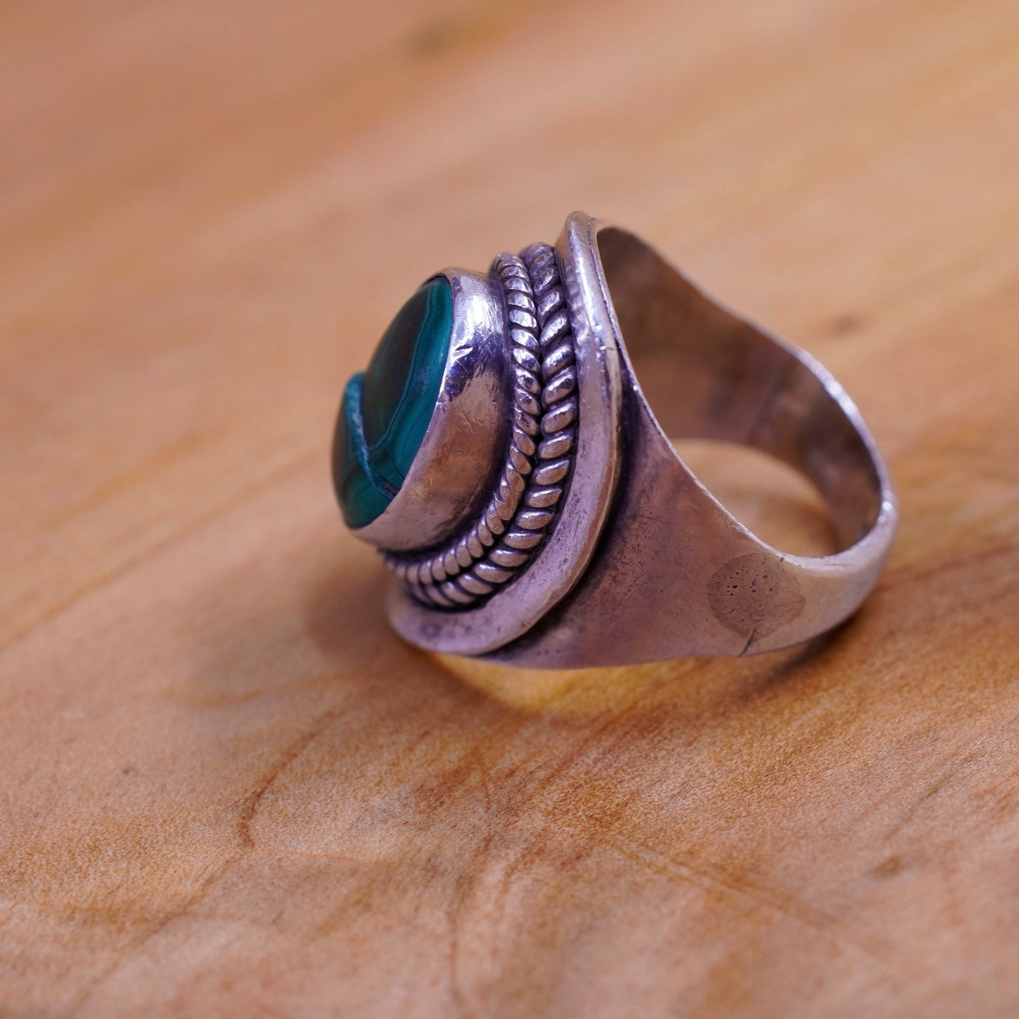 Size 5.5, vintage Mexico Sterling 925 silver handmade ring band with malachite