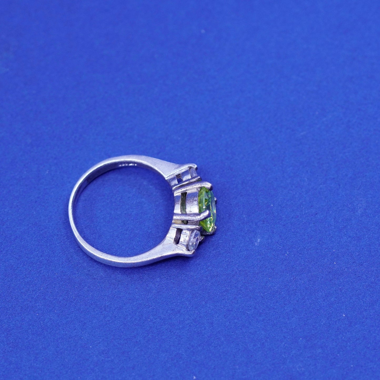 Size 7, vintage Sterling silver handmade ring, 925 stackable band with peridot