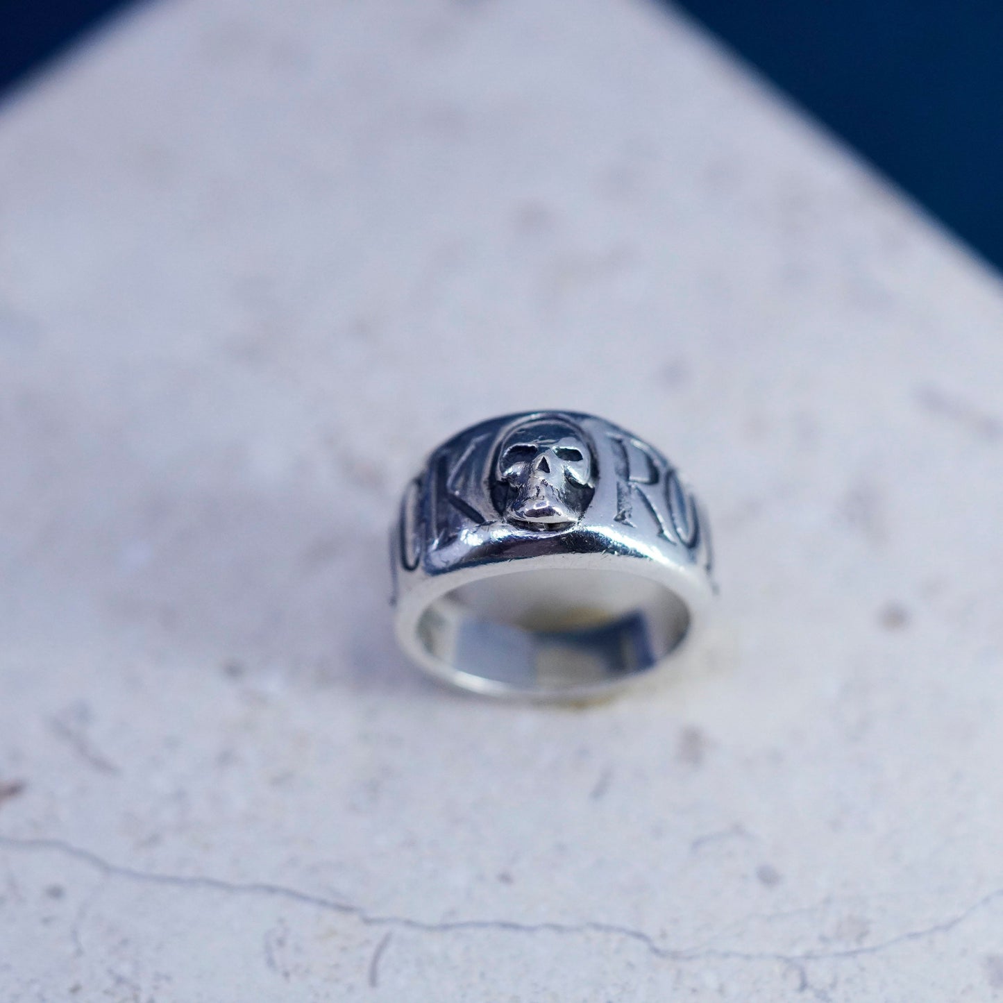 Size 7.5, vtg Sterling silver handmade ring, 925 skull rock roll statement band