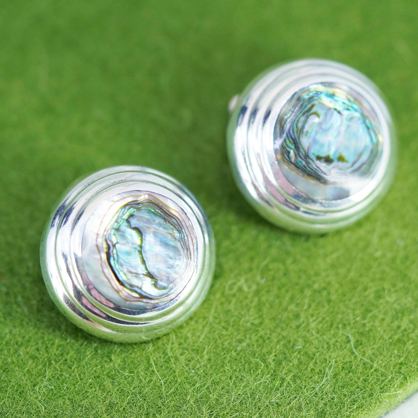 Vintage mexico Sterling 925 silver handmade clip on earrings with abalone inlay