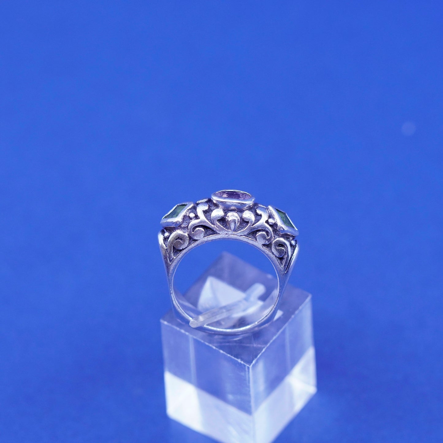 Size 6, vtg Sterling silver handmade ring, 925 Bali band w/ amethyst peridot