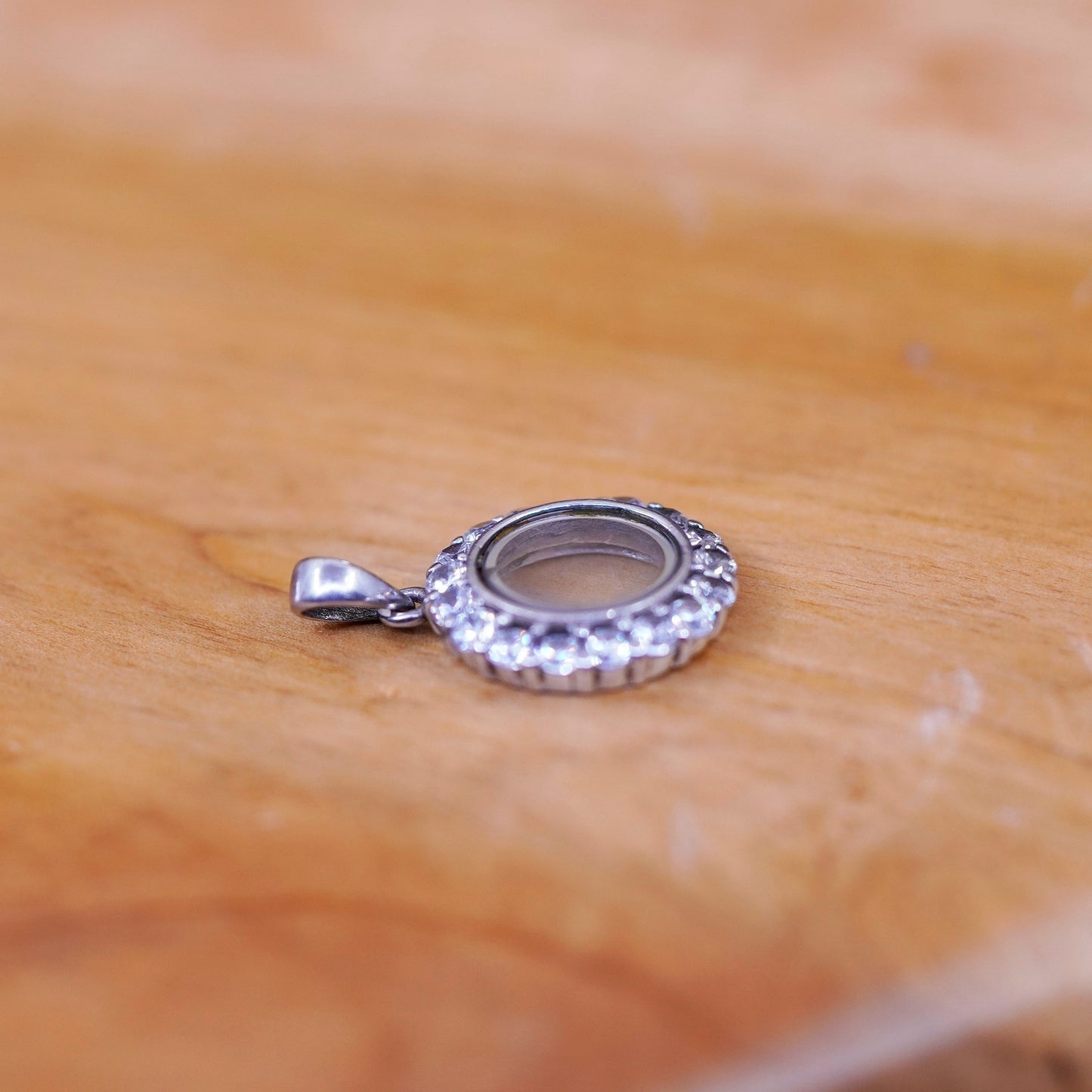 Vintage Sterling 925 silver handmade circle pendant with cz