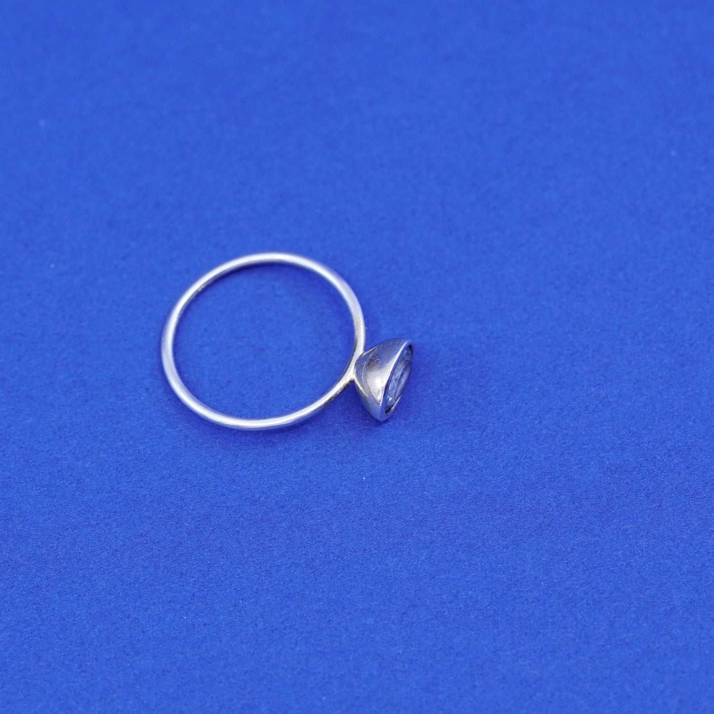 Size 6, vtg Sterling silver handmade ring, 925 stackable ring with blue topaz