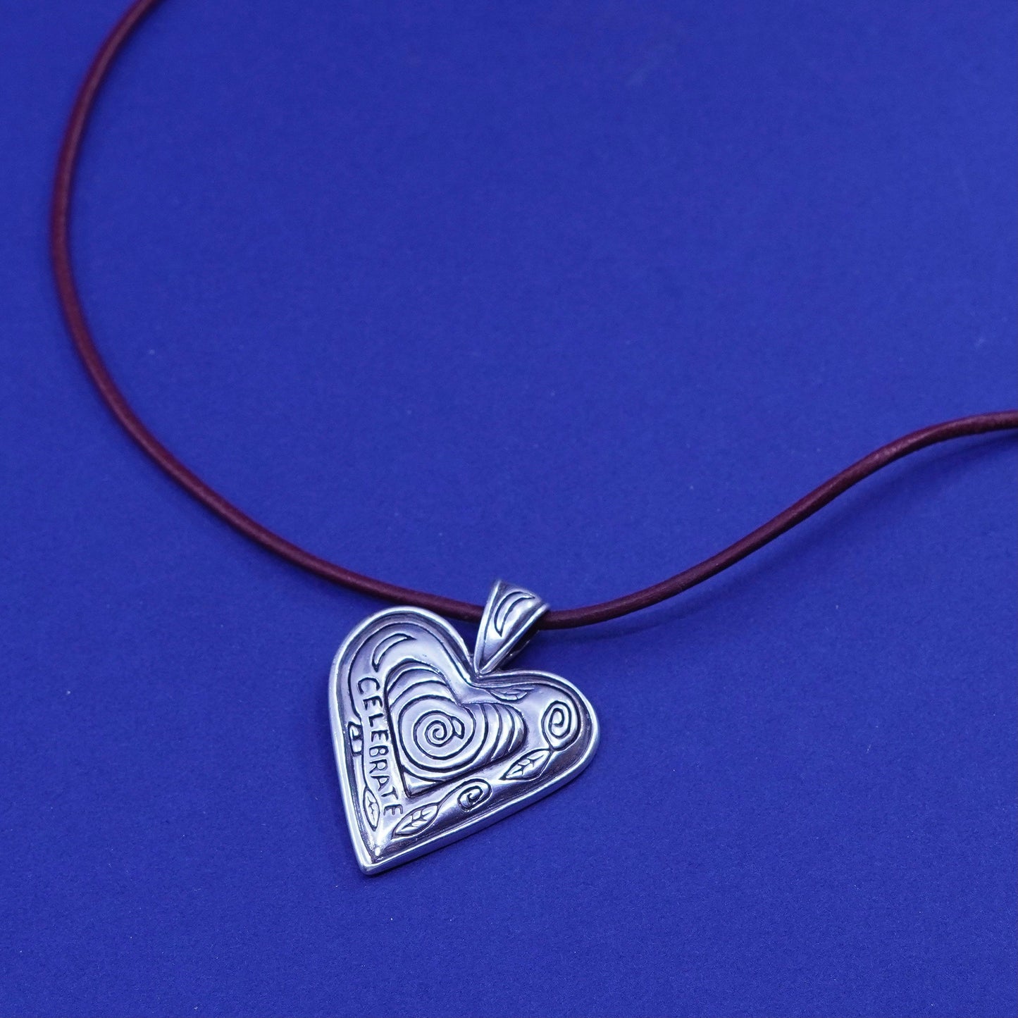 15+2”, Native American Shube Leather Necklace Sterling 925 silver heart garnet