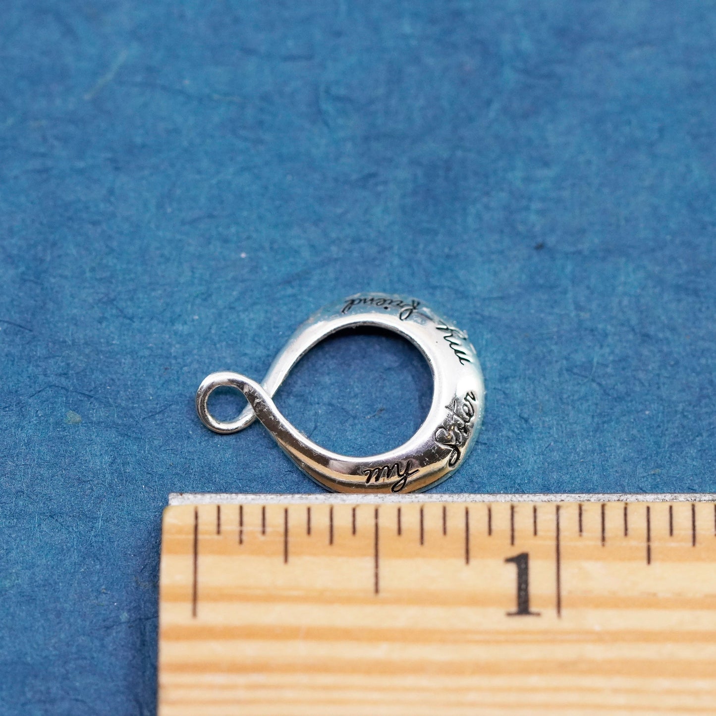 sterling silver handmade pendant, 925 circle charm engraves my sister my friend