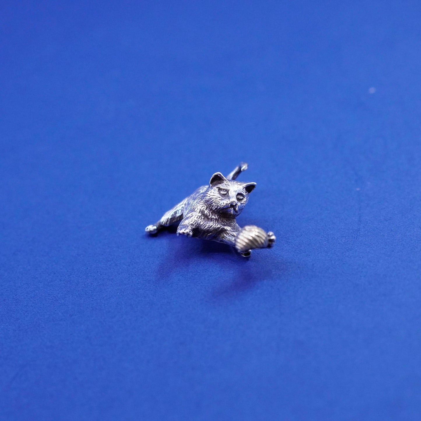 FG Sterling 925 silver handmade cat kitty play pin brooch 14K Gold yarn ball