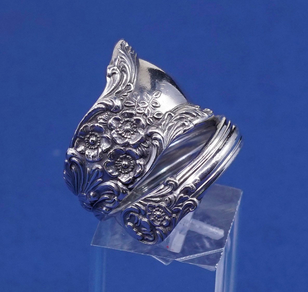 Size 6, vtg LUNT Sterling silver handmade ring, 925 flower spoon band