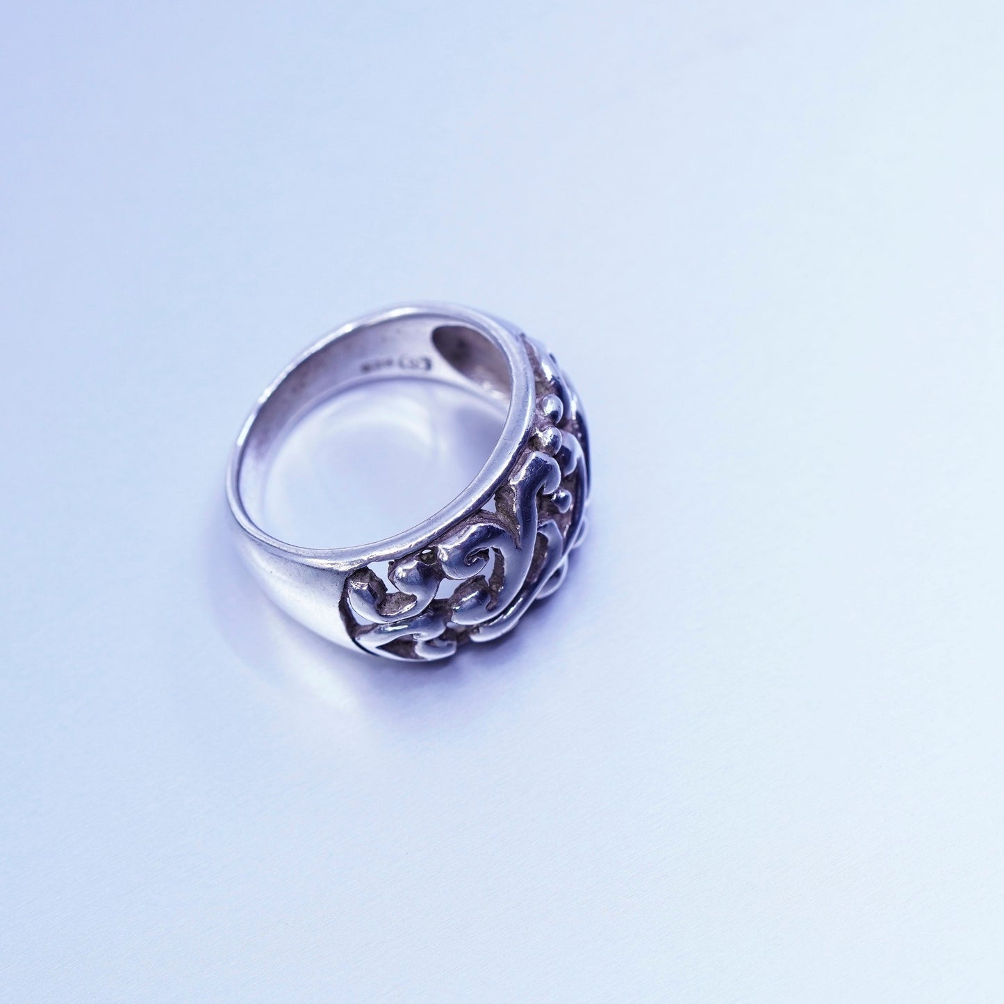 Size 7.75, vintage Sterling 925 silver handmade ring, modern swirly band