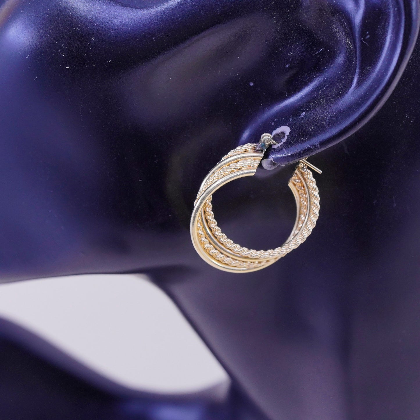1.25”, 5.2g, Vintage real 14K gold hoops earrings, yellow gold entwined huggie