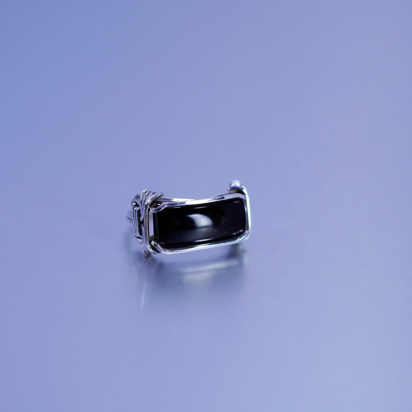 Size 9.5, vintage Sterling 925 silver handmade wired ring with agate