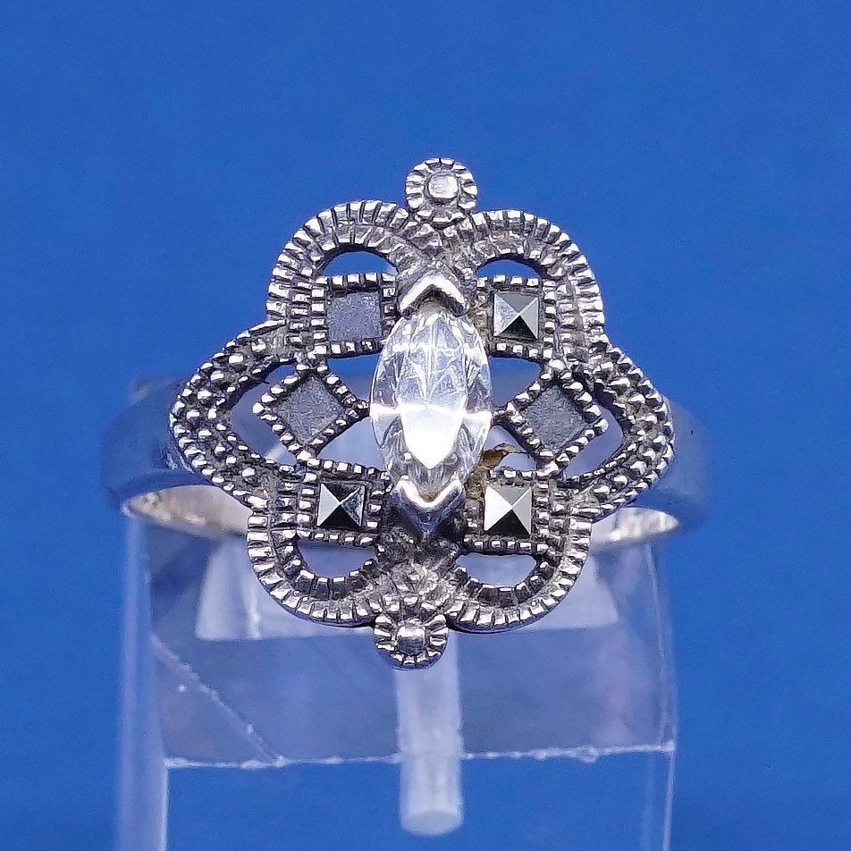 sz 8.25, vtg Sterling silver handmade ring, 925 band w/ marcasite