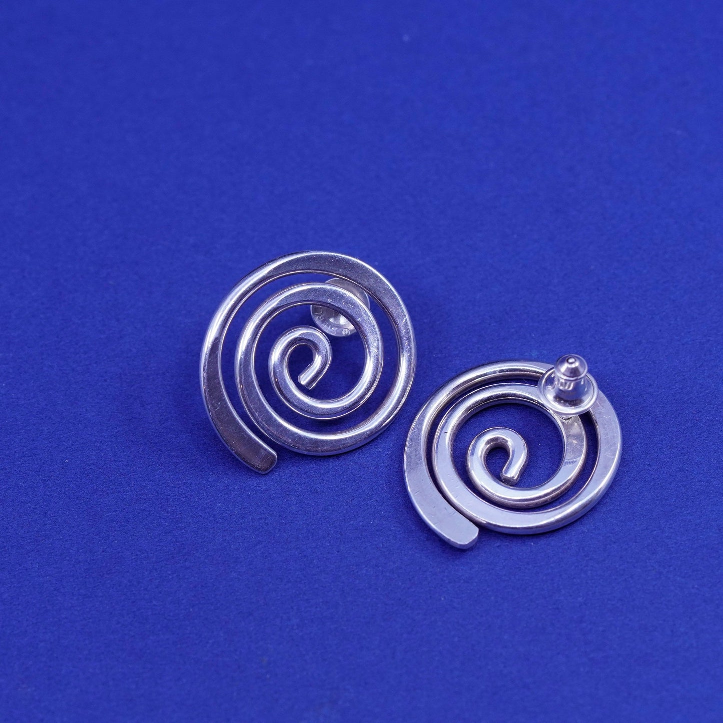 Vintage sterling silver handmade earrings, 925 swirl circle studs