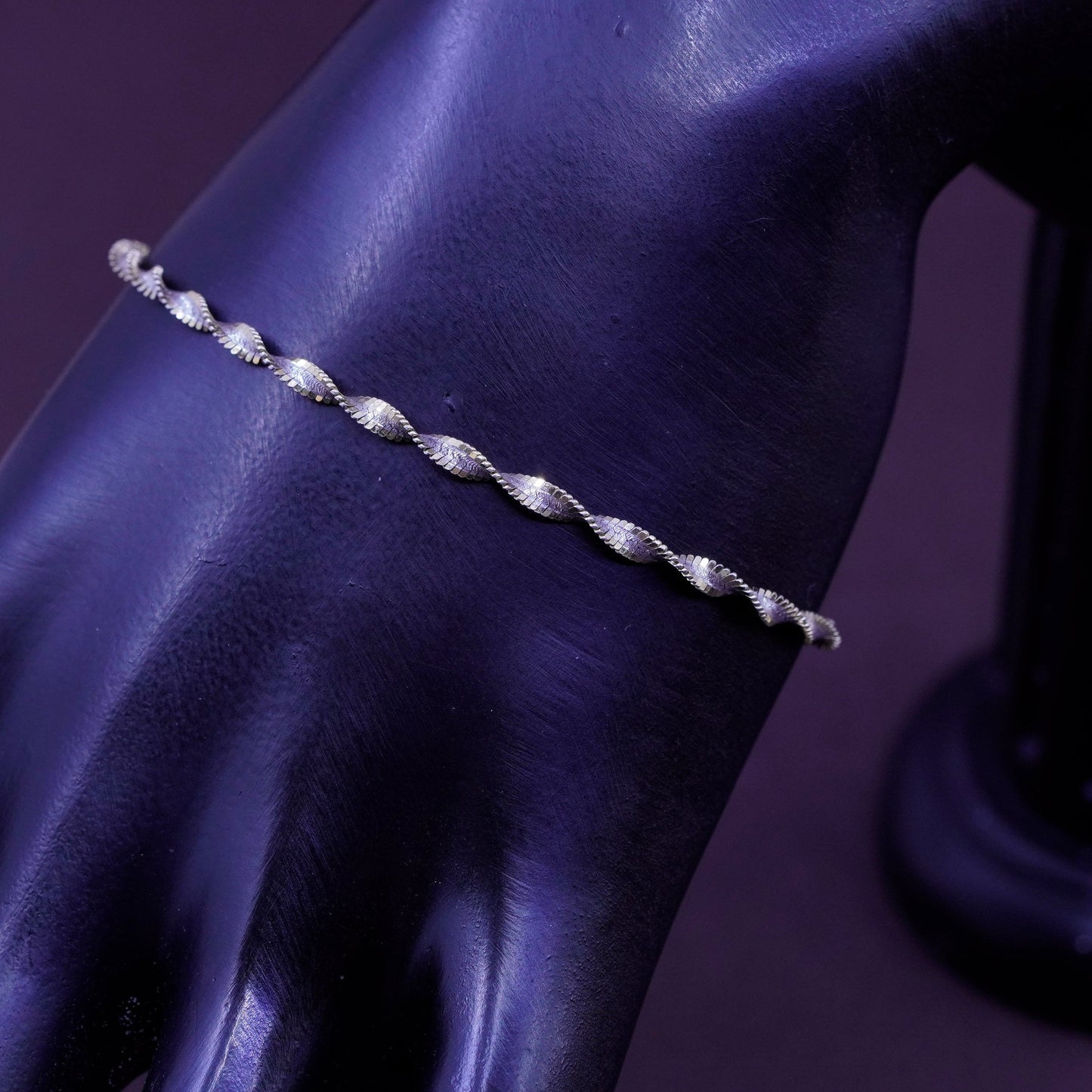 7, 3mm, vintage Sterling silver twisted herringbone bracelet, Italy 925 chain