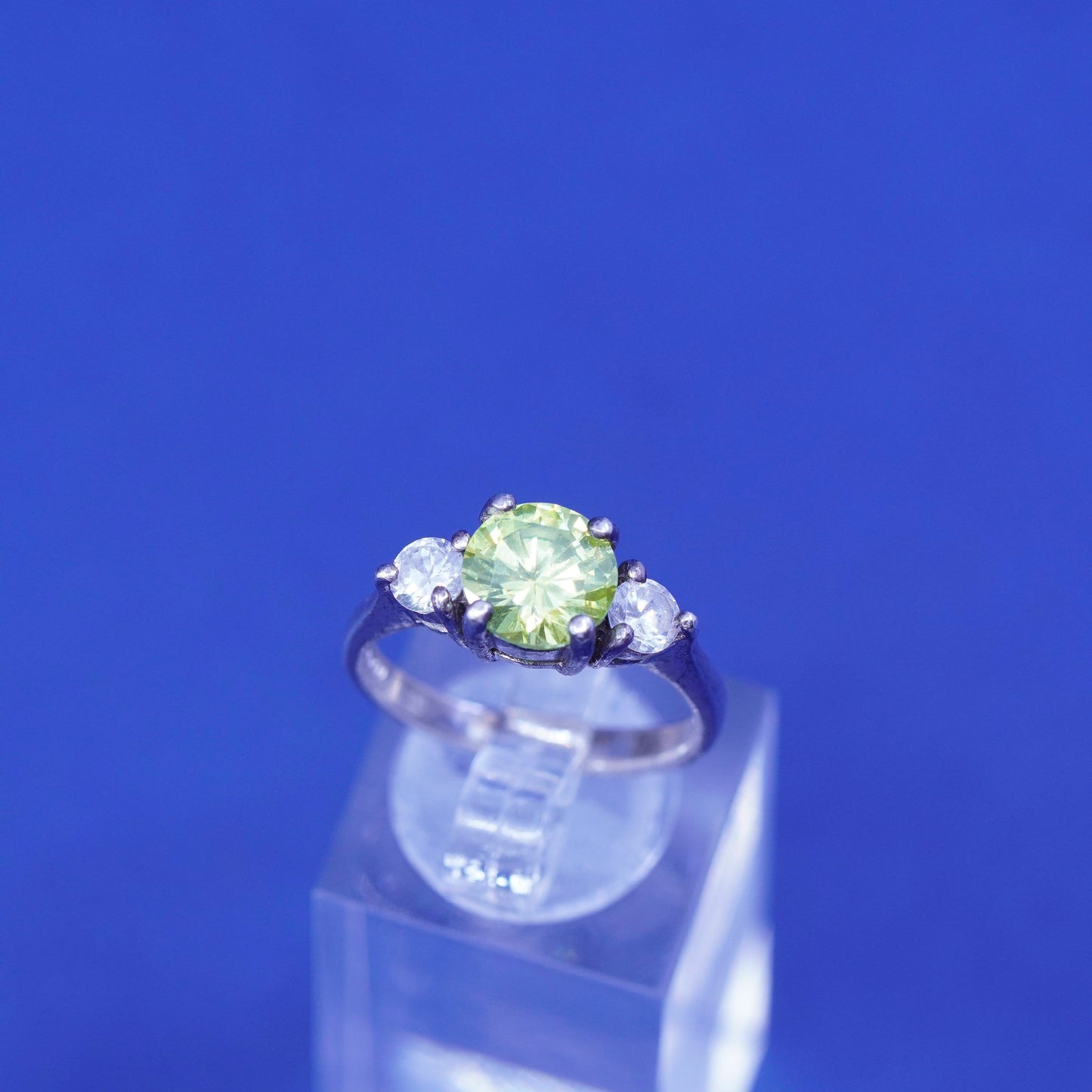 Size 7, vintage Sterling silver handmade ring, 925 stackable band with peridot