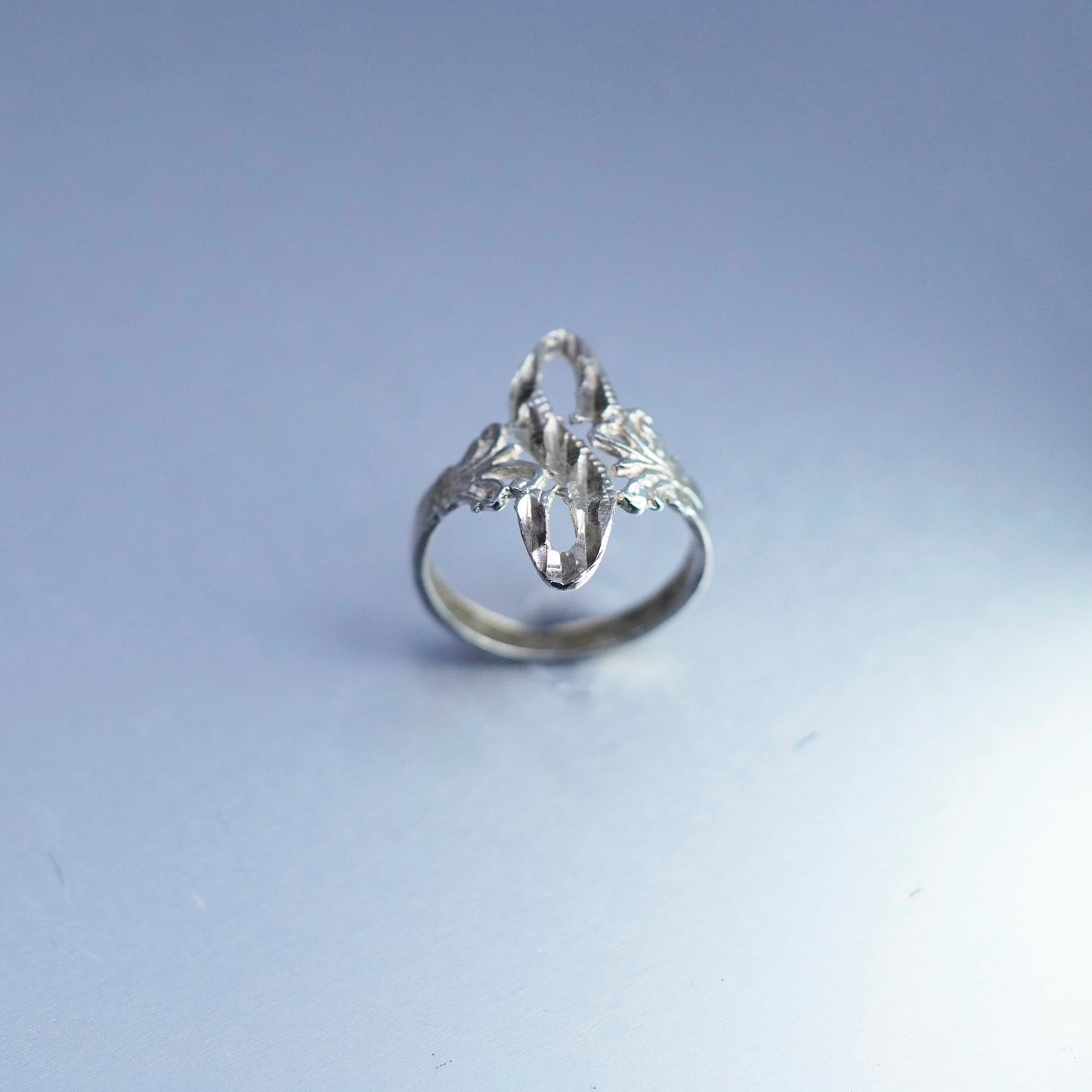 Size 7, vintage Sterling 925 silver stackable ring, initial letter S cable band