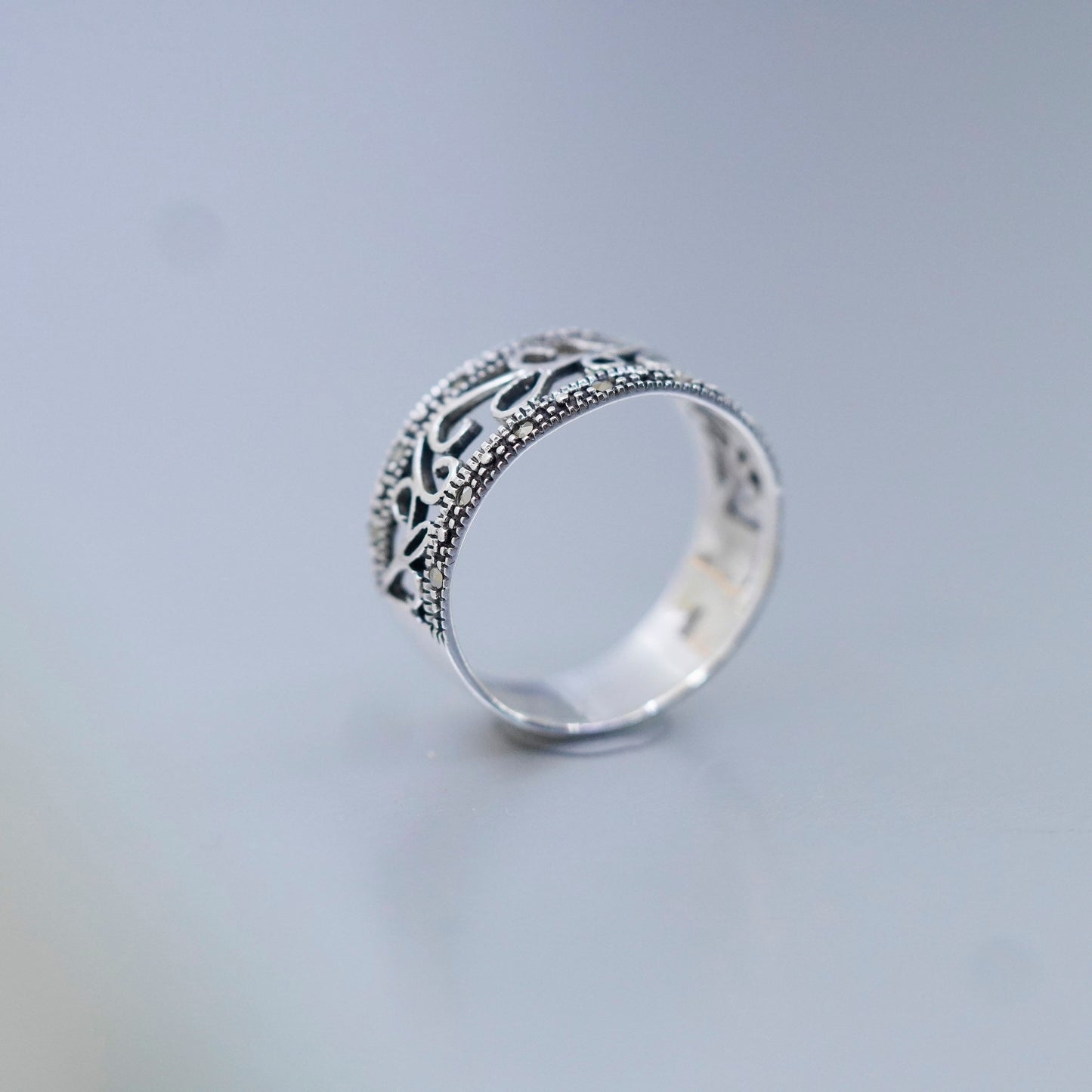 Size 7.75, vintage Sterling 925 silver handmade ring, filigree band