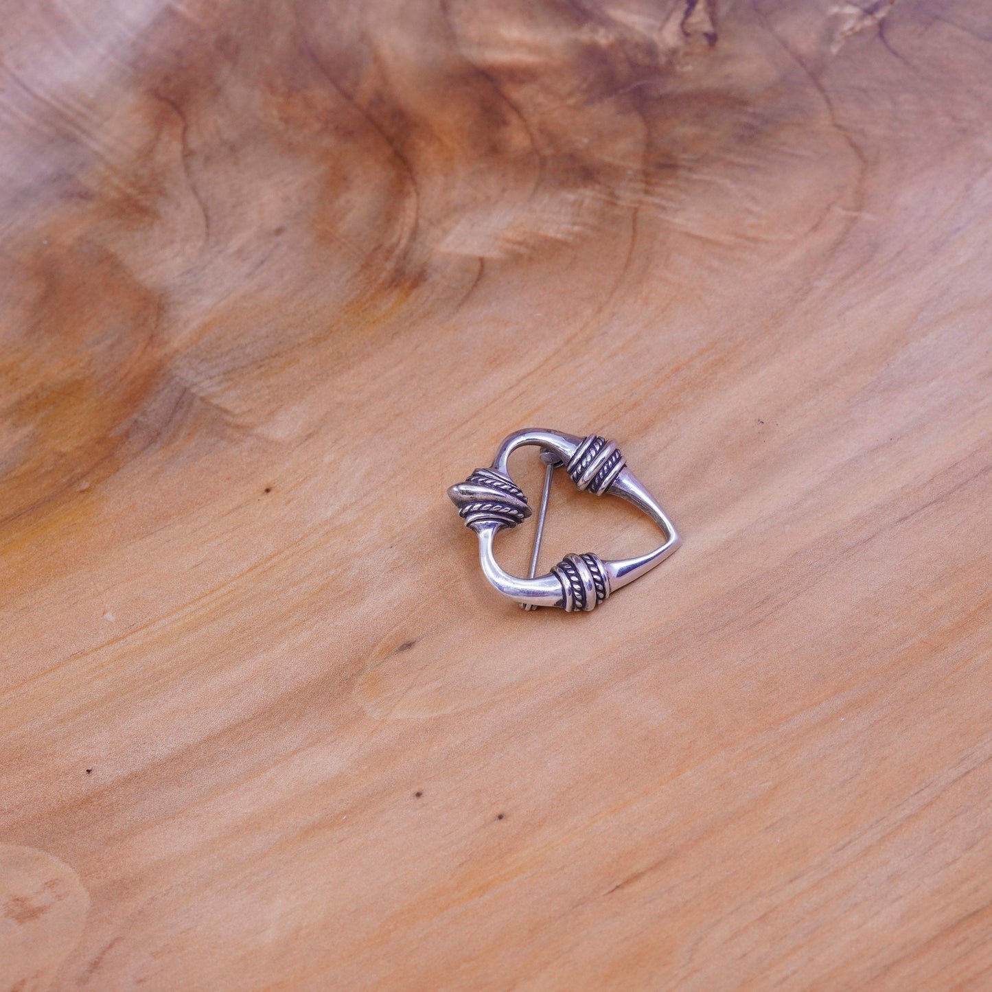 Vintage handmade modern sterling 925 silver heart brooch with cable around
