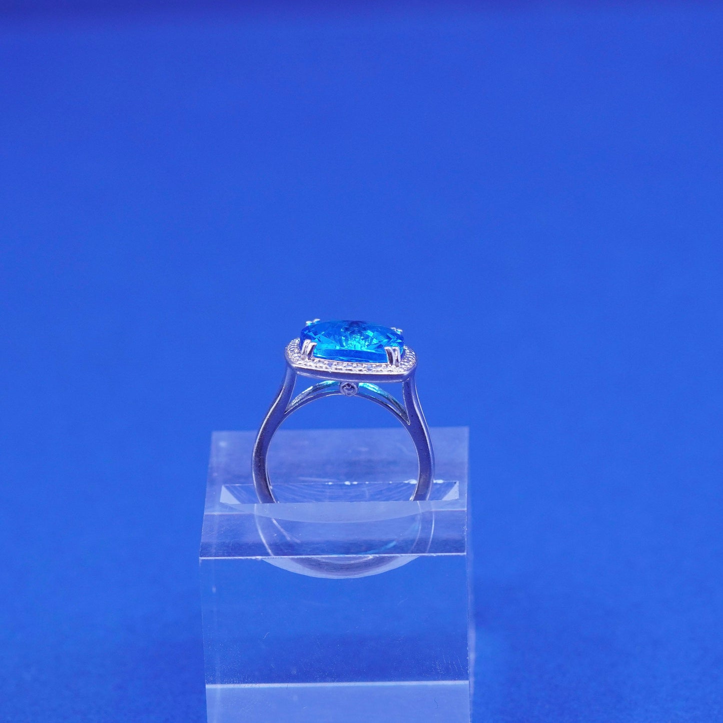 Size 6.75, vintage Sterling 925 silver handmade ring with topaz and diamond