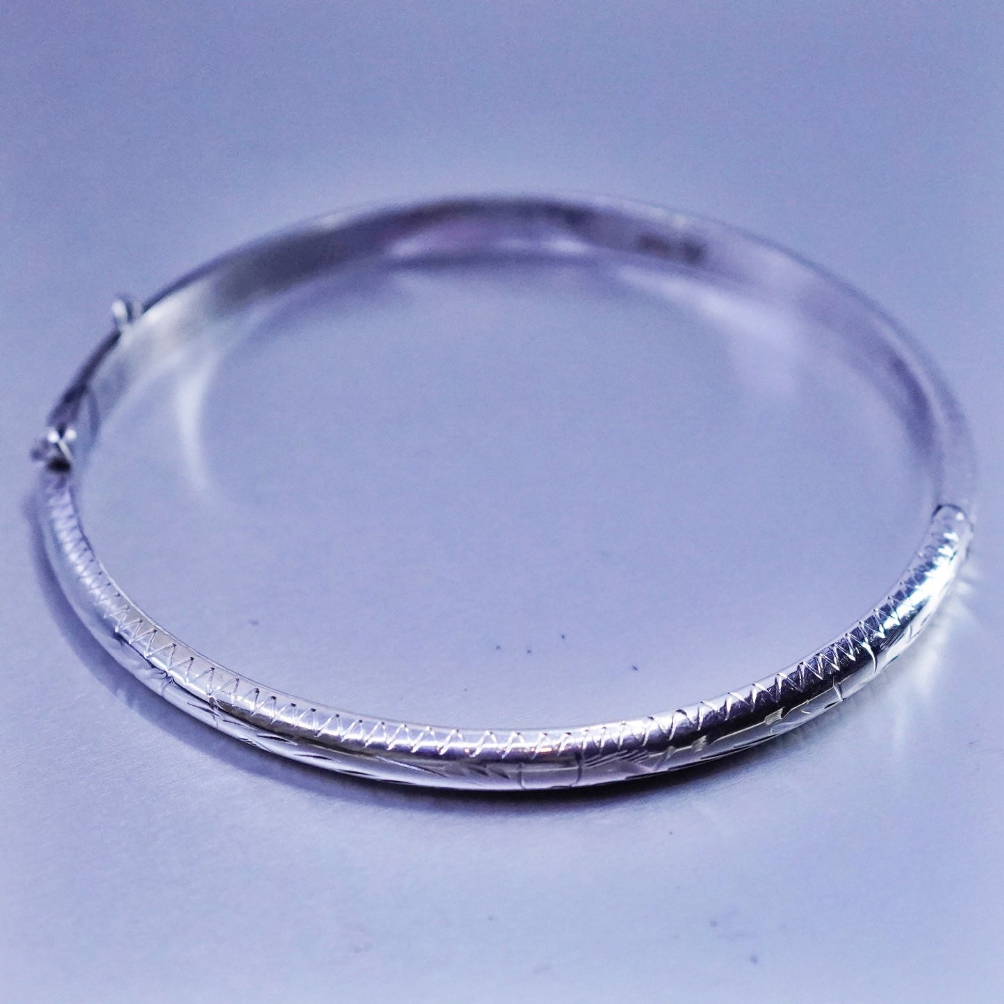 7.5”, Vintage Sterling 925 silver handmade bracelet, textured hinged bangle
