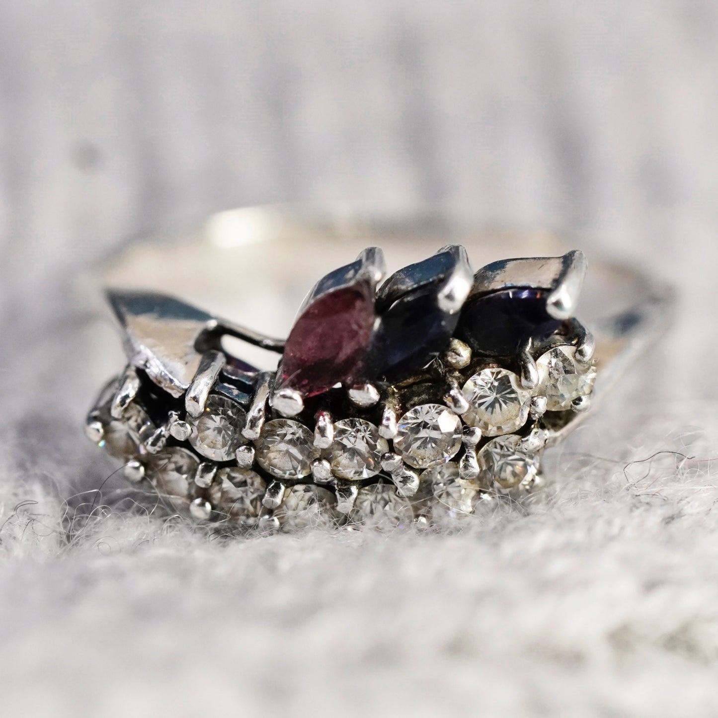 Size 8.5, vintage Sterling 925 silver engagement anniversary ring w/ cluster Cz