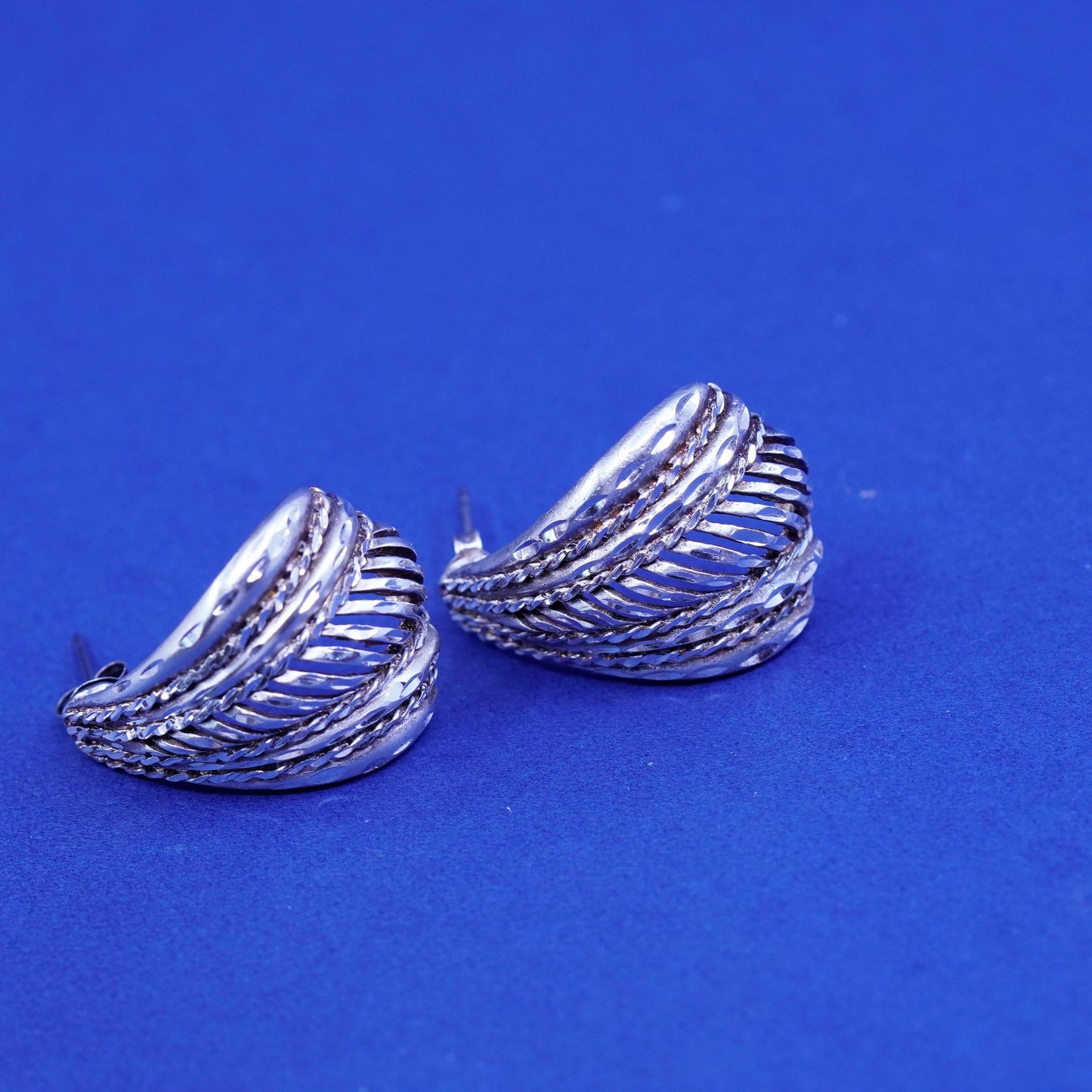 Vintage Sterling silver handmade earrings, ribbed 925 Huggie studs filigree