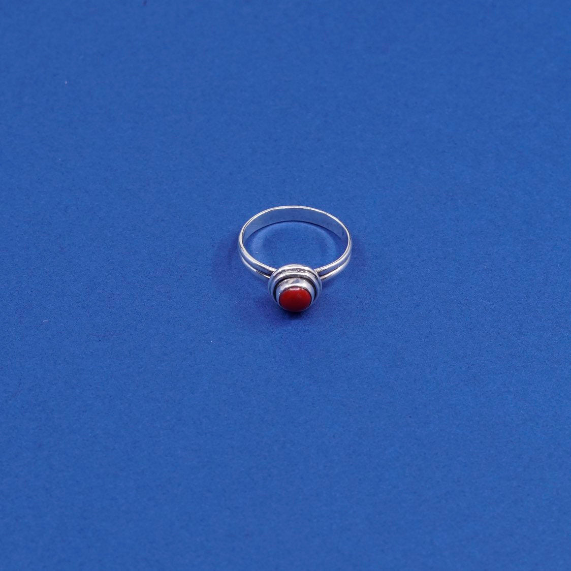 sz 8.25, vtg Sterling silver handmade ring, 925 w/ red onyx stone