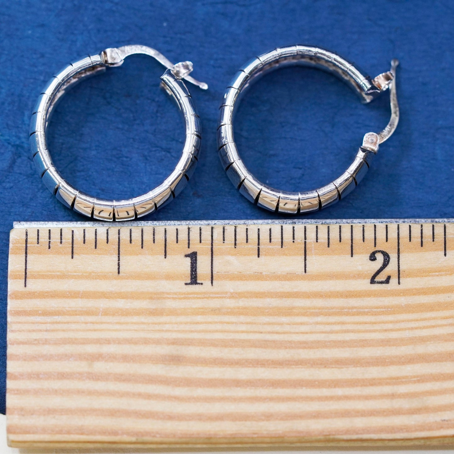 0.75”, vintage Sterling silver handmade hoop earrings, 925 ribbed huggie