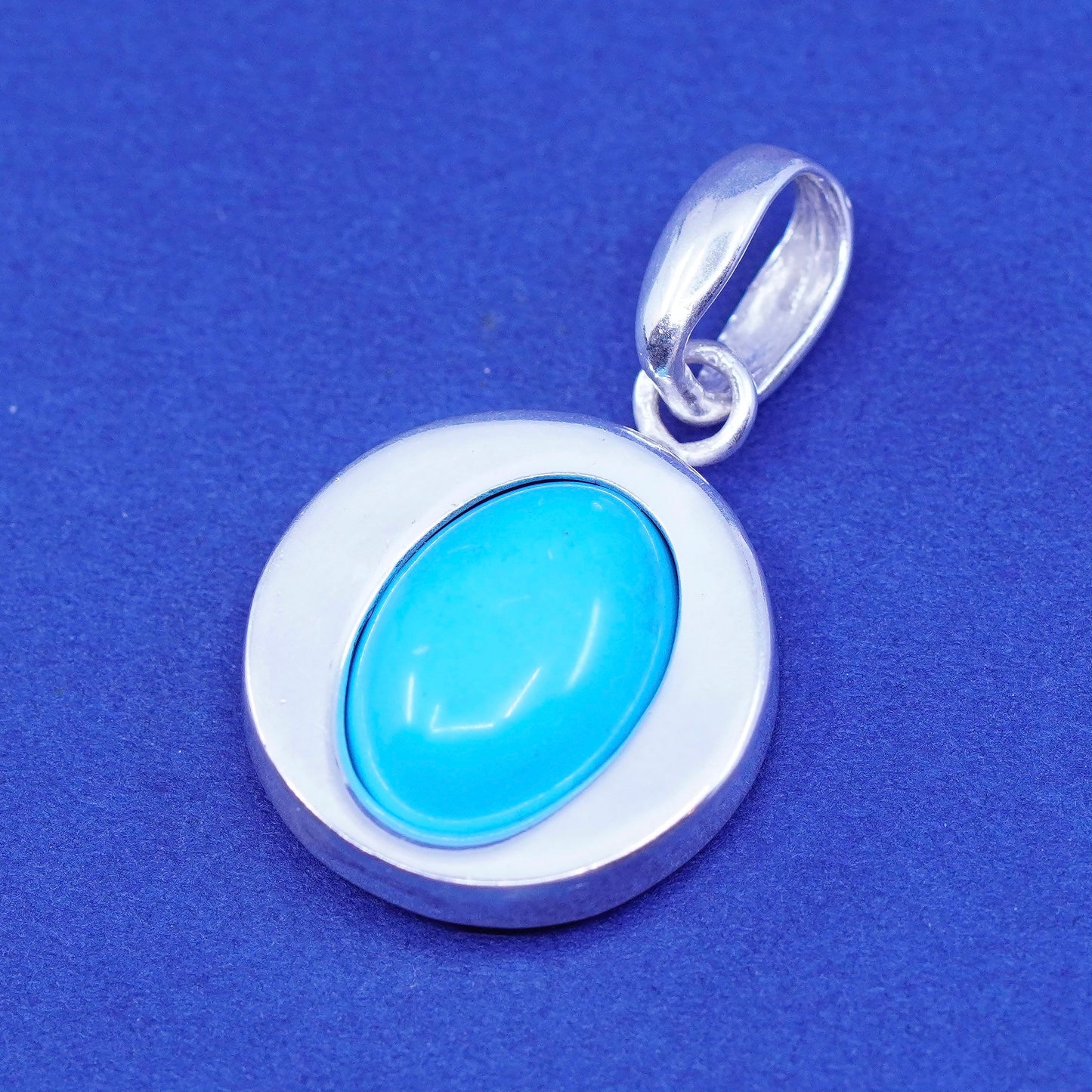 Vintage Sterling 925 silver handmade pendant with oval turquoise