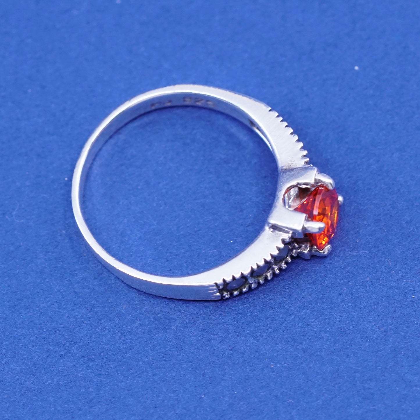 sz 6.75, vtg Sterling 925 silver handmade ring w/ orange crystal and Marcasite