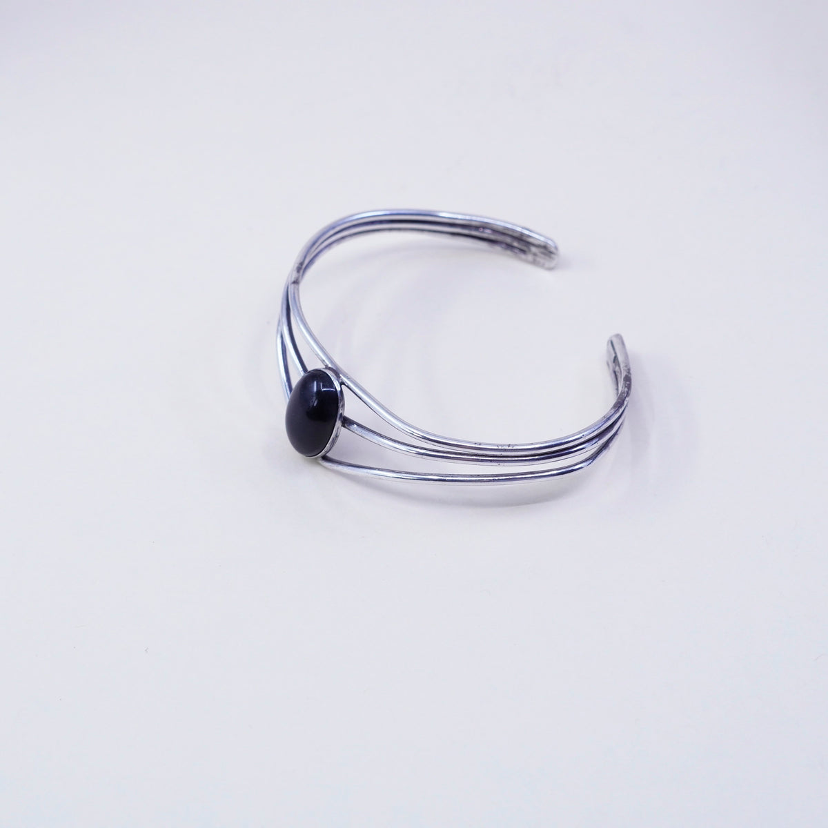 6”, vtg Native American sterling silver multi strands cuff bracelet w/ obsidian